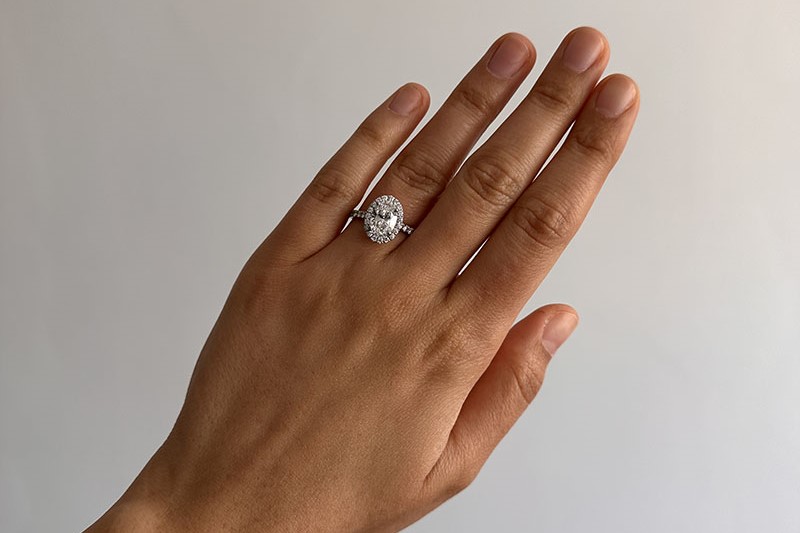 Oval Halo Engagement Rings